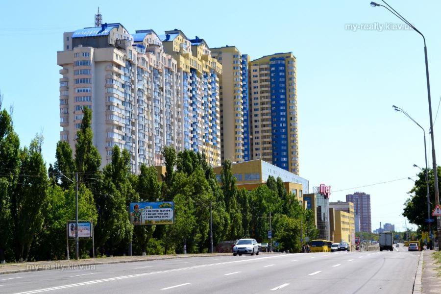 Квартира В Мега Сити 基輔 外观 照片